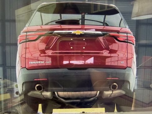 Used 2023 Chevrolet Traverse LT w/ LPO, Floor Liner Package AWD/4WD image 7