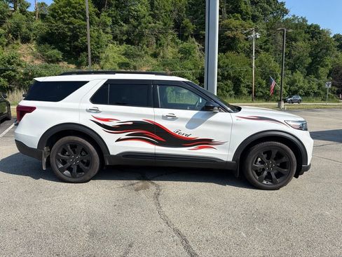 Used 2022 Ford Explorer ST-Line w/ Class IV Trailer Tow Package AWD/4WD image 4