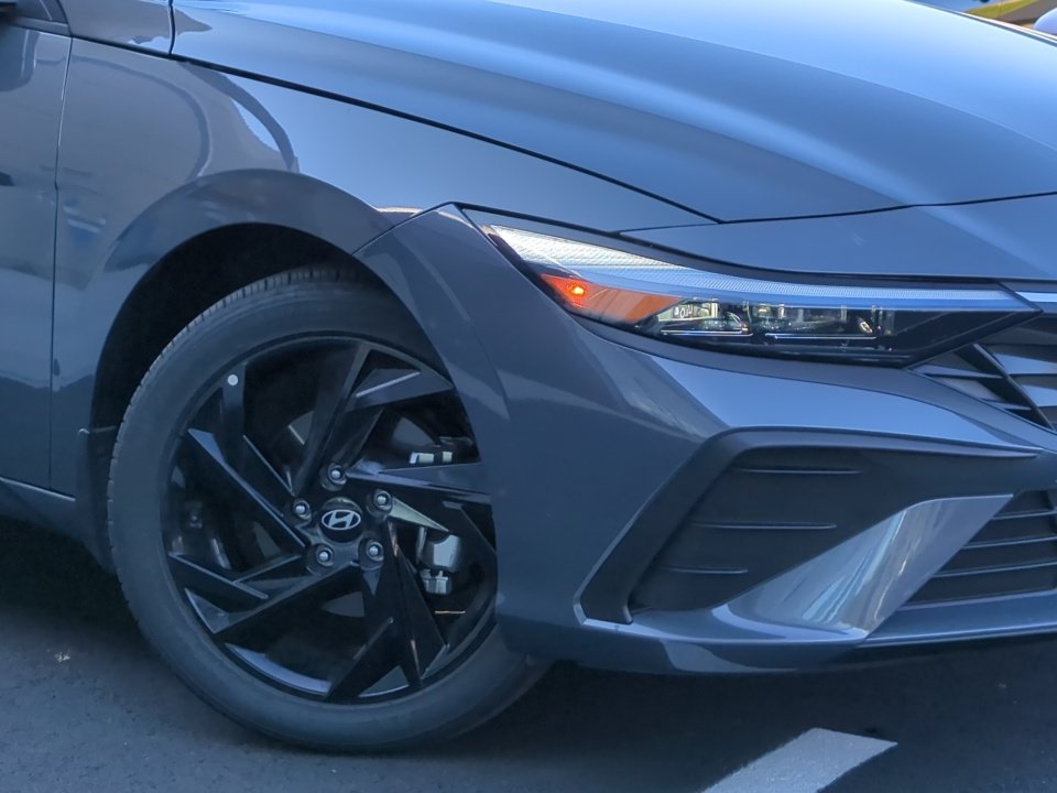 Certified 2026 Hyundai Elantra Sport FWD image 39