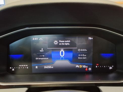 Used 2025 Volkswagen Jetta SE image 29