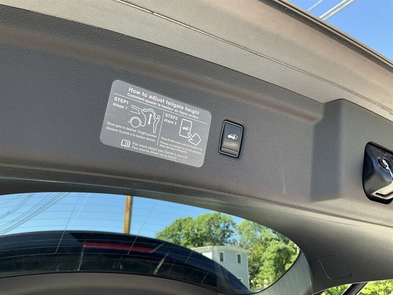 Used 2019 INFINITI QX50 Luxe AWD/4WD image 13