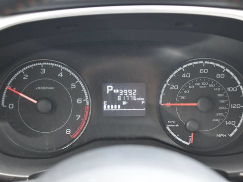 Used 2018 Subaru Crosstrek 2.0i Premium AWD/4WD image 10