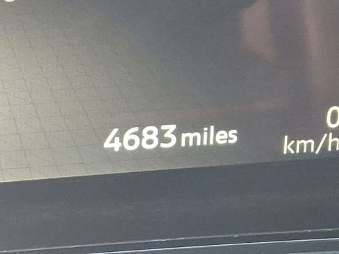 Used 2024 Nissan Ariya AWD image 21