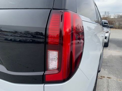 New 2025 Ford Expedition Active image 30