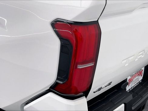 New 2026 Toyota Tacoma SR5 AWD/4WD image 16