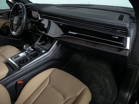 Used 2023 Audi Q8 Premium Plus image 23