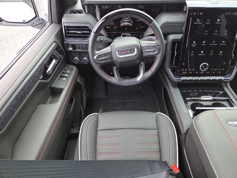 New 2026 GMC Yukon AT4 Ultimate w/ LPO, Floor Liner Package AWD/4WD image 33
