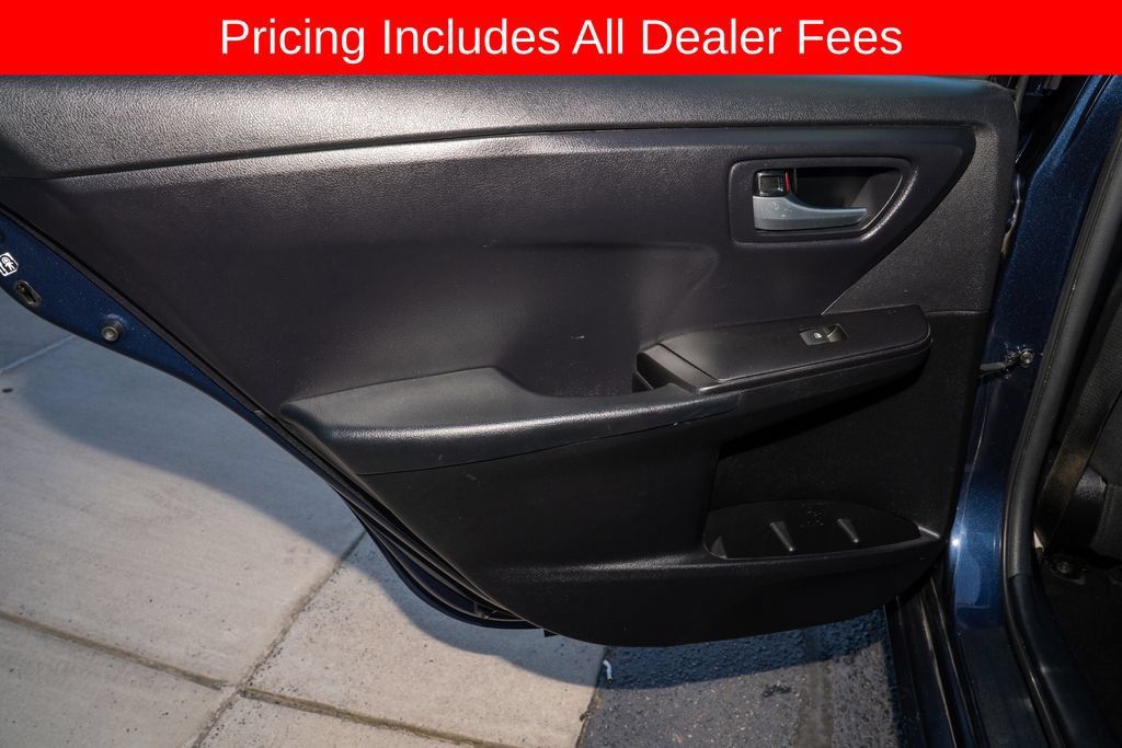 Used 2017 Toyota Camry LE FWD image 8