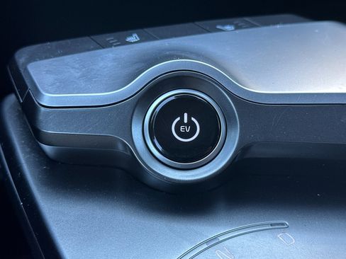 Used 2024 Kia EV6 Light image 23