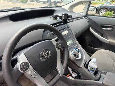 Used 2010 Toyota Prius Three FWD image 8