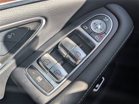 Used 2018 Mercedes-Benz S 63 AMG S 4MATIC Sedan image 23
