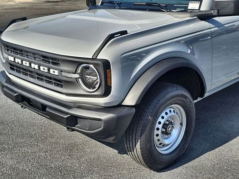 New 2026 Ford Bronco Base image 10