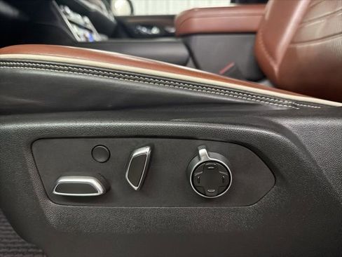 Used 2023 GMC Yukon XL Denali Ultimate image 15