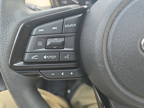 Used 2025 Subaru Crosstrek 2.0i AWD/4WD image 17