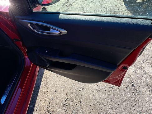 Used 2025 Alfa Romeo Giulia AWD w/ Veloce Package AWD image 20