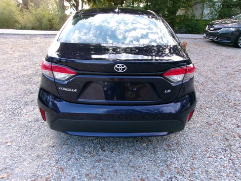 Used 2021 Toyota Corolla LE image 17