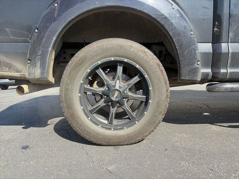 Used 2019 Ford F150 XLT image 9