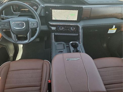 New 2026 GMC Sierra 2500 Denali Ultimate image 11