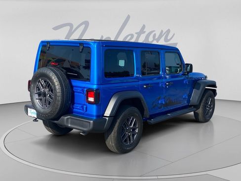 Used 2025 Jeep Wrangler Unlimited Sport AWD/4WD image 8