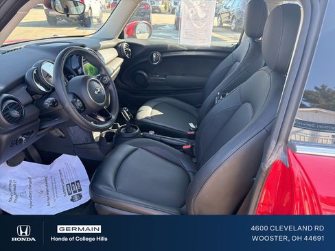 Used 2021 MINI Cooper 2-Door Hardtop image 12