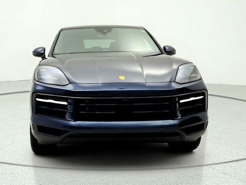 Used 2024 Porsche Cayenne Coupe w/ Premium Package Plus AWD/4WD image 2