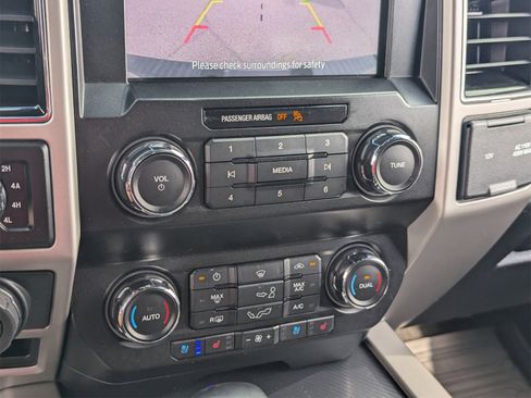 Used 2020 Ford F150 Lariat image 21