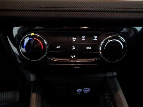 Used 2025 Chevrolet TrailBlazer LT image 20