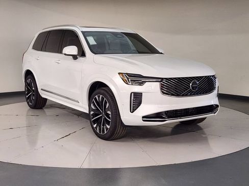 New 2026 Volvo XC90 B6 Plus w/ Protection Package Premier AWD/4WD image 7