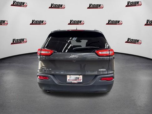 Used 2016 Jeep Cherokee Latitude w/ Cold Weather Group image 6