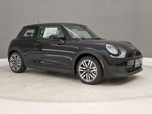 New 2026 MINI Cooper 2-Door Hardtop FWD image 5