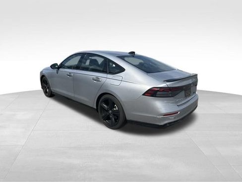 Used 2025 Honda Accord Sport image 6