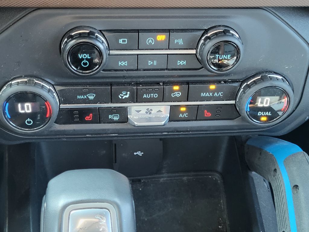 Used 2023 Ford Bronco Outer Banks w/ Sasquatch Package AWD/4WD image 28