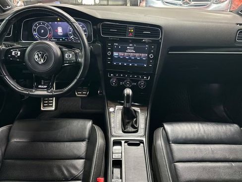 Used 2018 Volkswagen Golf R 4-Door AWD/4WD image 16