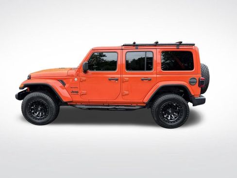 Used 2018 Jeep Wrangler Unlimited Sahara w/ Safety Group AWD/4WD image 8