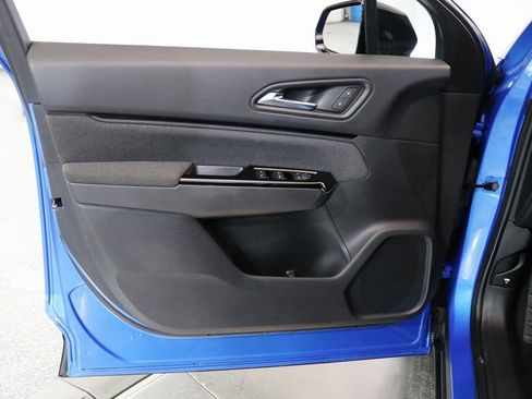 Used 2024 Honda Prologue EX image 10