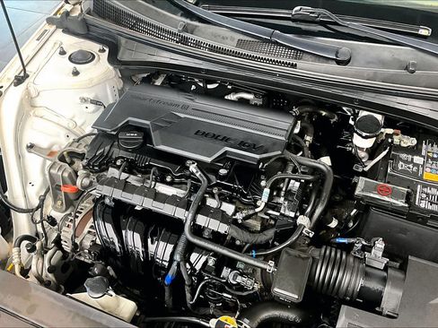 Used 2023 Hyundai Elantra Limited w/ Cargo Package FWD image 31