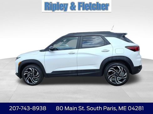 Used 2025 Chevrolet TrailBlazer RS w/ Convenience Package AWD/4WD image 9
