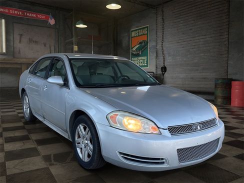 Used 2012 Chevrolet Impala LT w/ LT Sunroof Package image 2