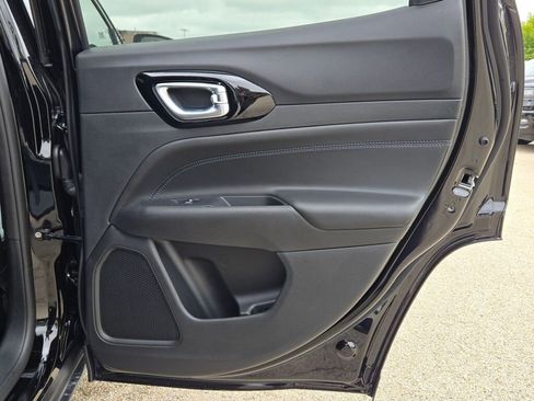 New 2026 Jeep Compass Latitude image 12