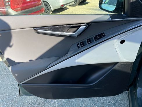 New 2025 Kia Niro EX Touring image 19