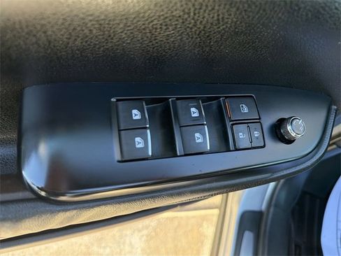 Used 2014 Toyota Highlander Limited image 10