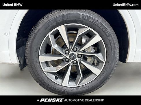 Used 2023 Audi Q5 2.0T Prestige w/ Prestige Package image 2