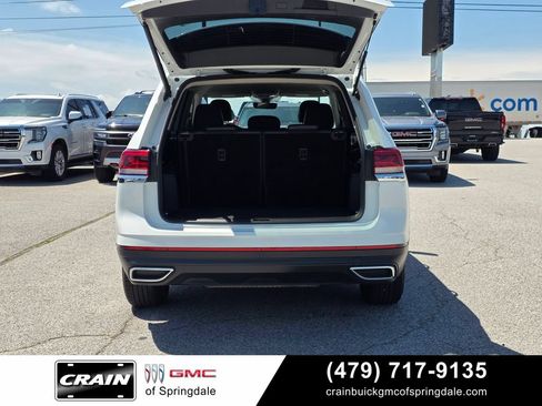 Used 2024 Volkswagen Atlas SE AWD/4WD image 8