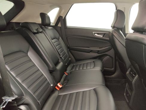 Used 2023 Ford Edge SEL image 19