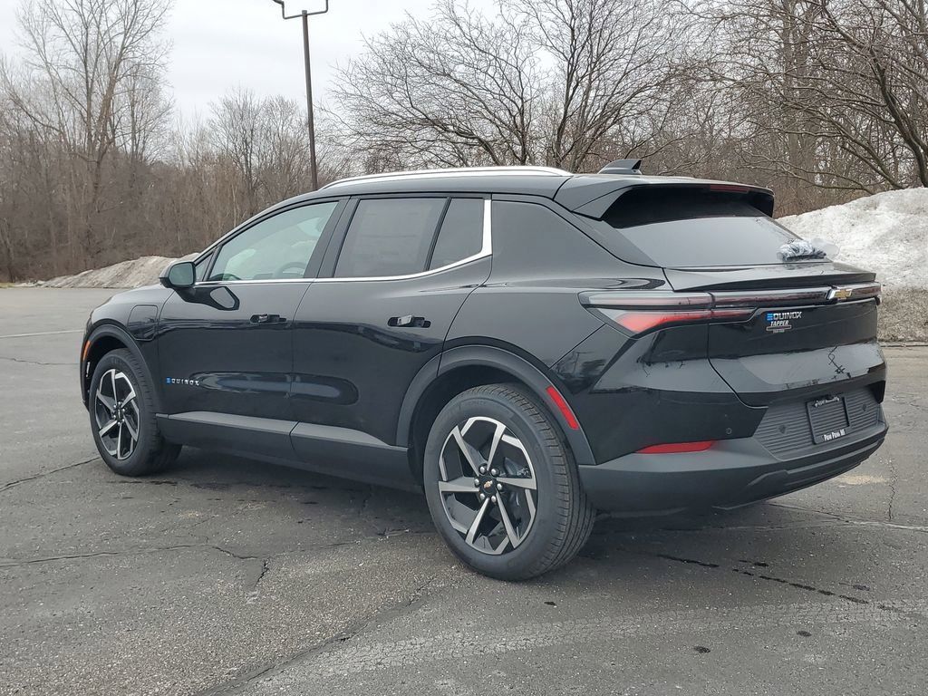 New 2026 Chevrolet Equinox EV LT FWD image 5