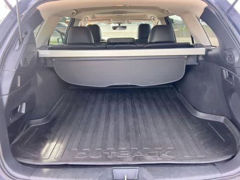 Used 2017 Subaru Outback 2.5i Limited AWD/4WD image 20