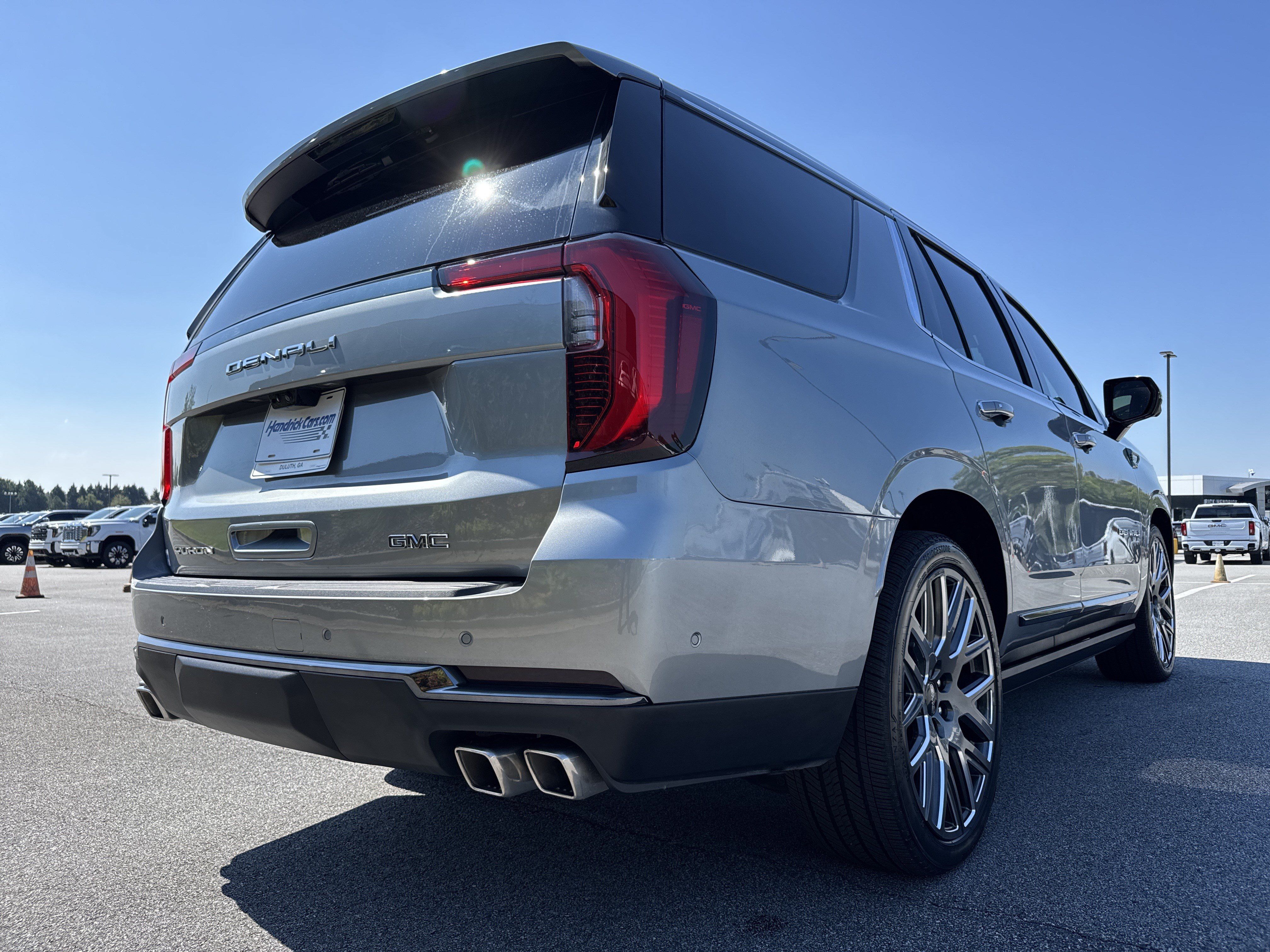 Used 2026 GMC Yukon Denali Ultimate AWD/4WD image 10