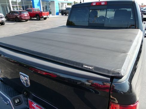 Used 2017 RAM 1500 Big Horn AWD/4WD image 16