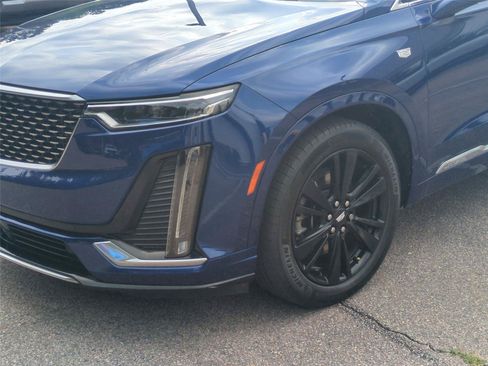 Used 2023 Cadillac XT6 Premium Luxury w/ Platinum Package AWD/4WD image 14