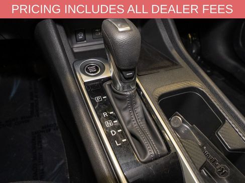 Used 2025 Nissan Sentra SV FWD image 15
